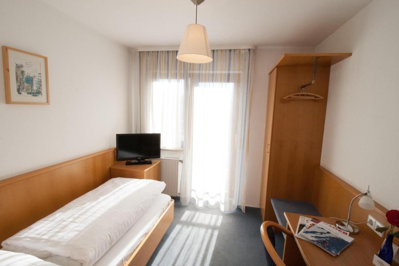 Hotel Krone Strassdorf Schwäbisch Gmünd Exterior foto