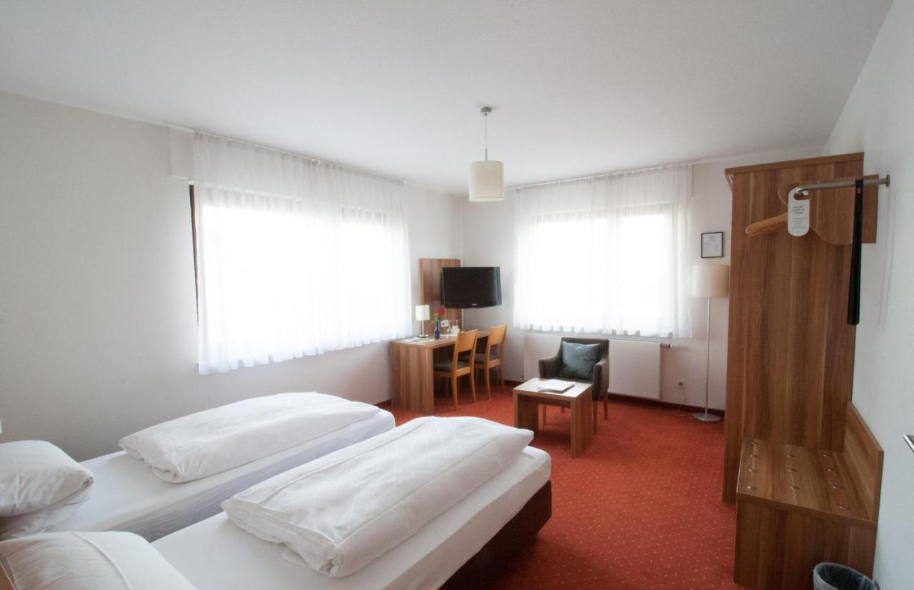 Hotel Krone Strassdorf Schwäbisch Gmünd Exterior foto
